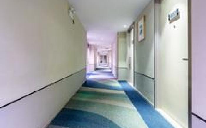 Ease Hotel Shenzhen Pinghu South China City Dahuanggong Commercial Center