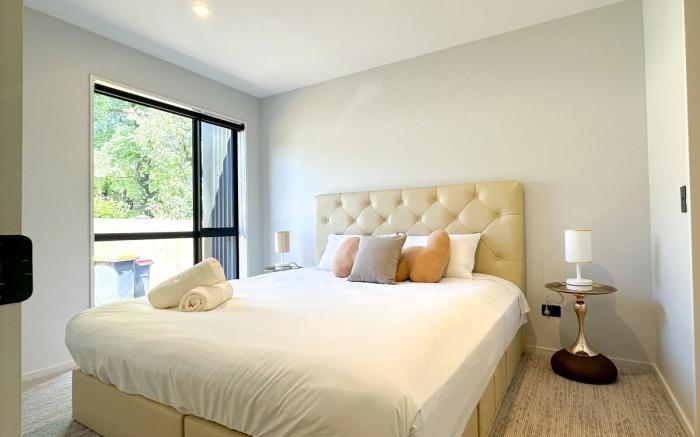 Charming 1BR Retreat next to UC