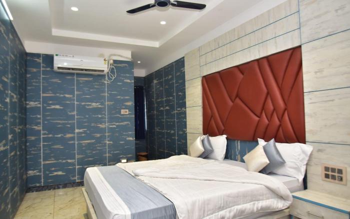 The Palace Suites