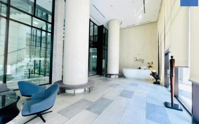 The Peak Midtown Suites - Infinity Pool & Gym