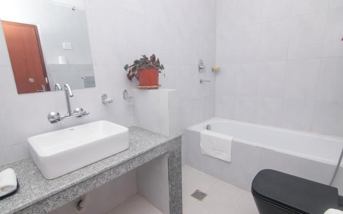 Hotel Yatra Sauraha
