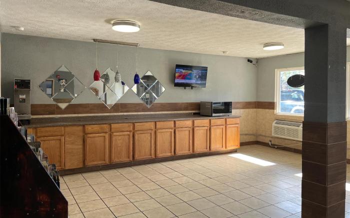 Studio 6  Suites Hurricane, WV