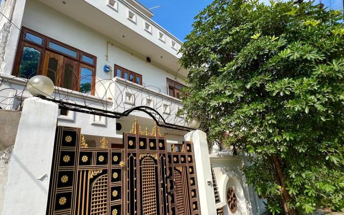 Om Kashi Villa