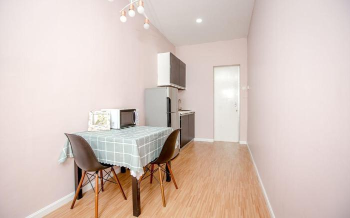 Cozy Unit 23a21 near Times Square/Pavilion/Alor St