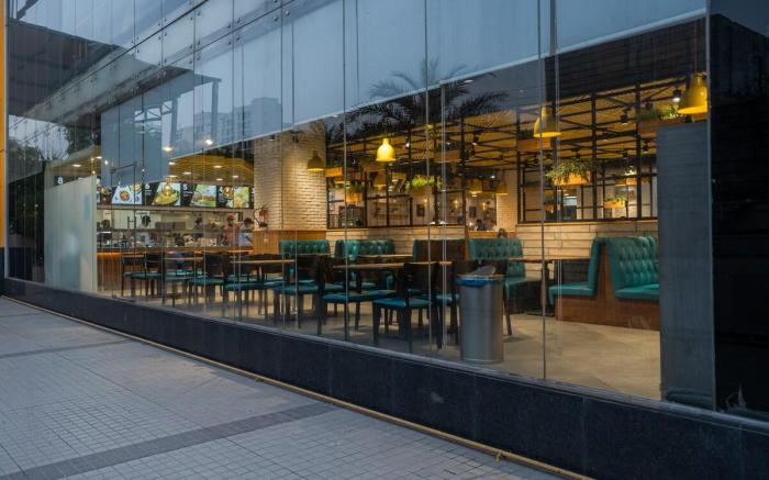 Bastiat Stays| Chic Midtown Studio Apartment