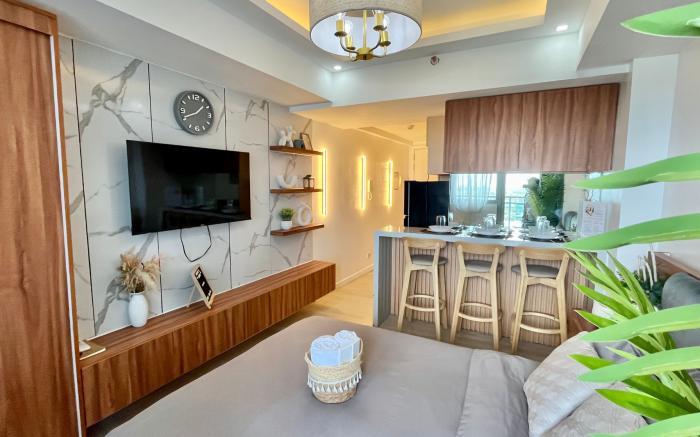 La Luna I - Premium Studio with Mt Arayat View
