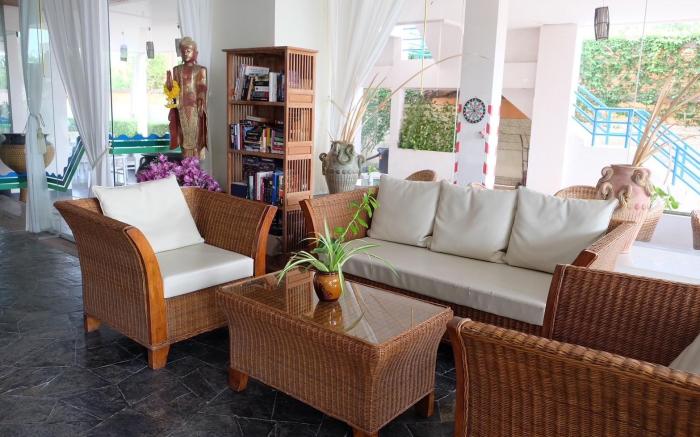 Accommodation near Mae Ramphueng Beach Sea San Sun Condominium