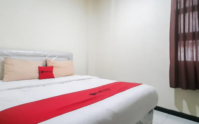 RedDoorz Syariah Near Transmart Mall Palembang