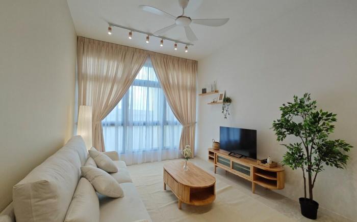 Paradigm Residence, Horizon Suite by Antlerzone