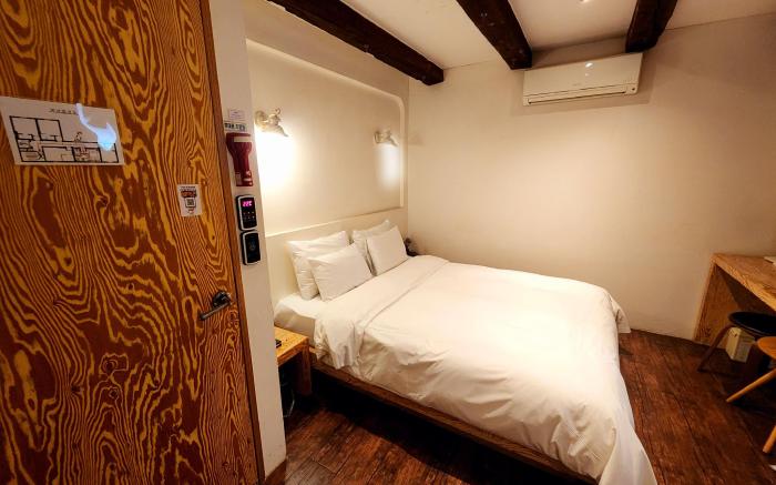 Hwagok Lush Hotel 