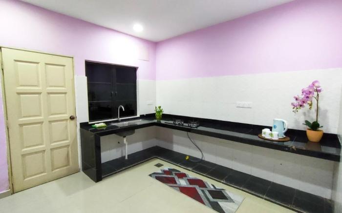 D' Totok Homestay (KLIA)