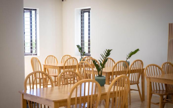 FARMER COMMUNITY HOTEL