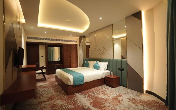 HOTEL BLUE CASTLE