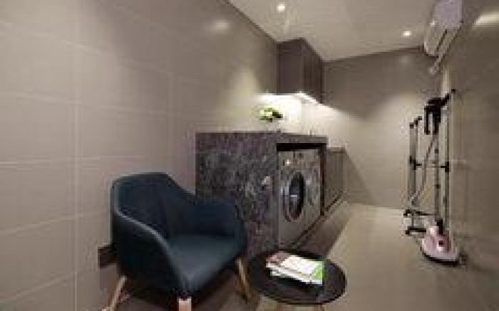 Home Inn Style Golden Nanjing Provincial Maternal and Child Hospital Longjiang Metro Station