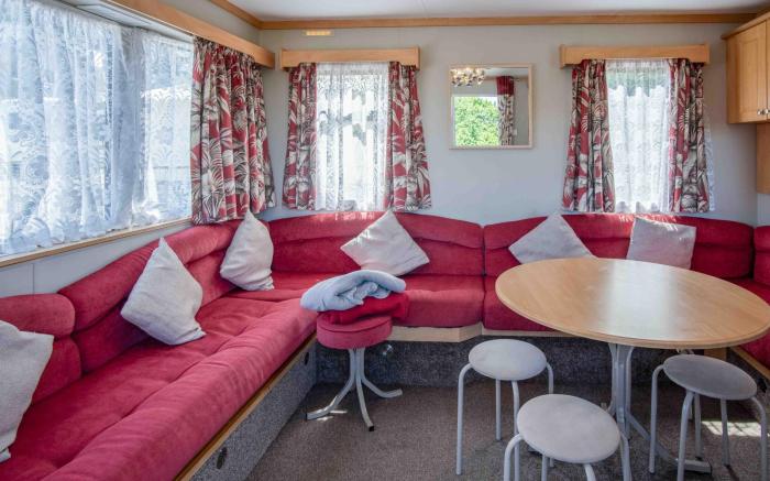 Hopkins Retreat - 3 Bedroom Caravan - Hot Tub