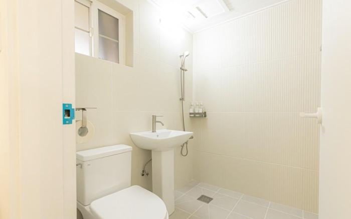 Gyeongju Sky Lake Pool Villa