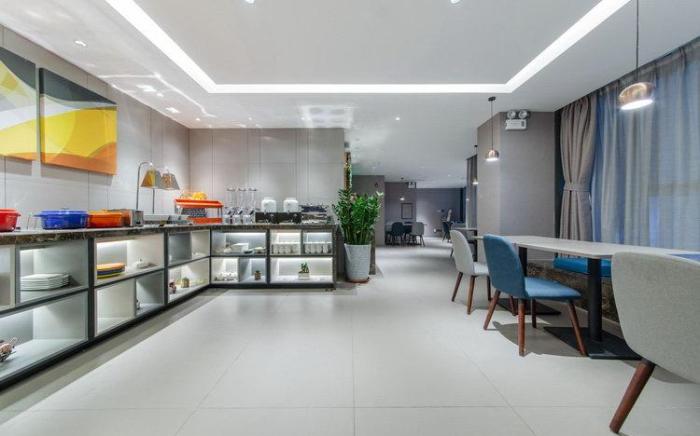 Home Inn Selected Shenzhen Airport