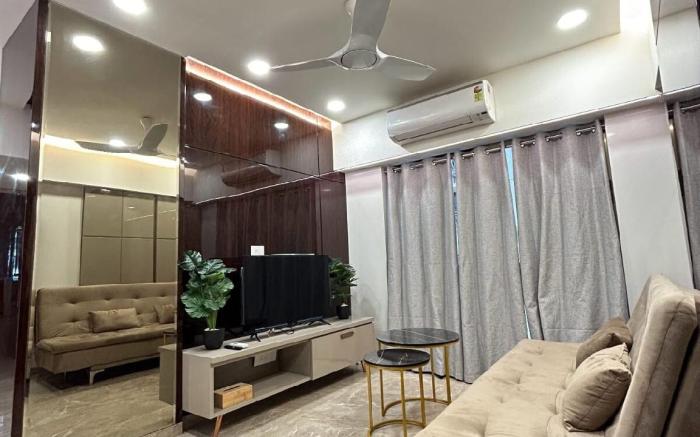 DownTown 1bhk Luxury Apartment in Mahalaxmi, 602