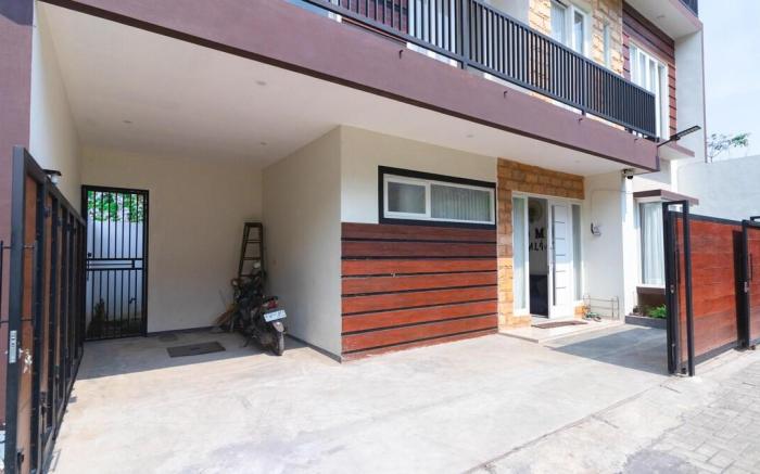 Azzalia 2 with Private Pool and Karaoke Room