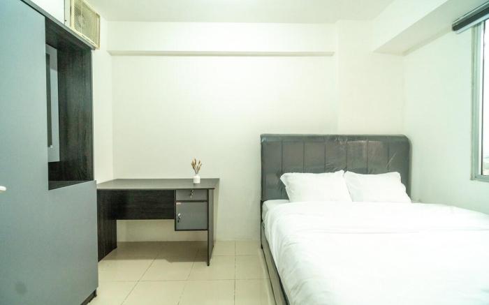 Simple 2 bedroom above mall bassura / Netflix