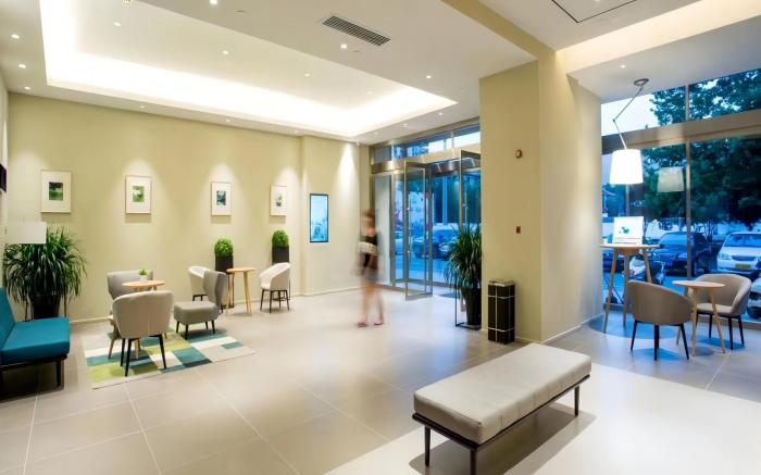 Home Inn Style Xi'an North Passenger Station Municipal Chinese Medicine Hospital Metro Station
