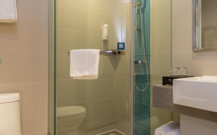 Home Inn Style Chengdu Wenjiang University Town Fengxi River Metro Station