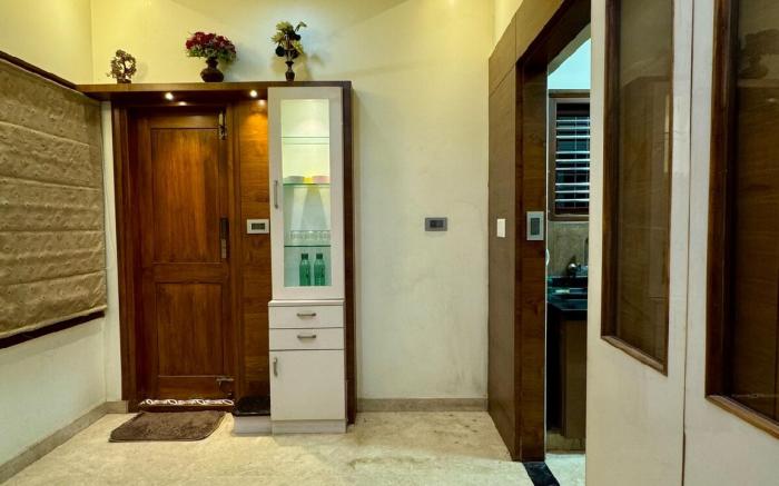 Ultra Luxurious 4 Floor Villa