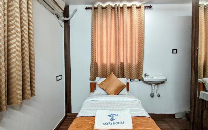 Skyry Hotels Singanallur