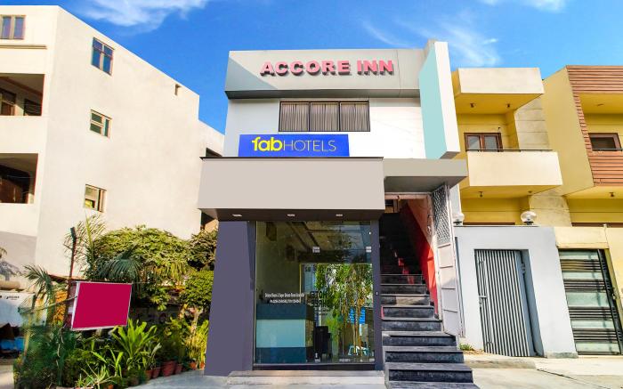 FabExpress Accore Inn