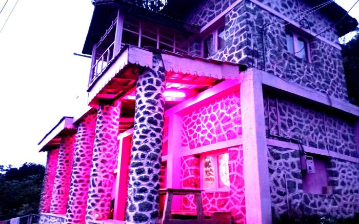 Kodaikanal Pink house 