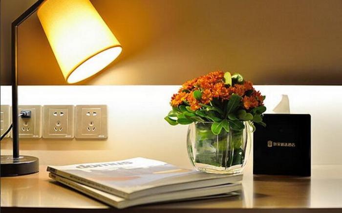 Home Inn Plus Chengdu East Railway Station Chengyu Interchange Metro Station