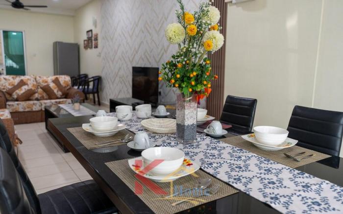 K Home -Cozy 3-Storey Landed/5R4B(16 Pax) CityKK