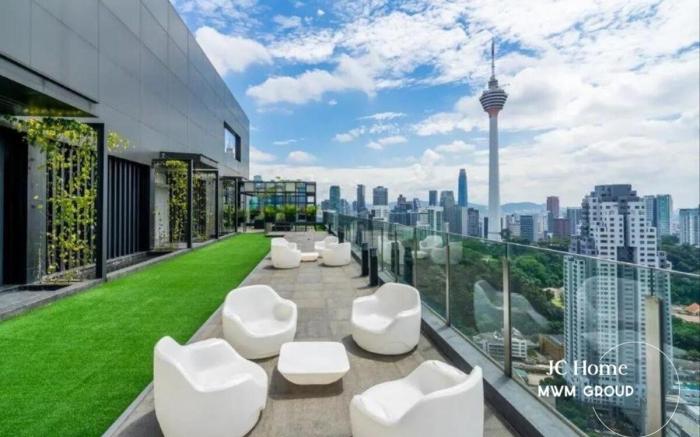 The 5-star Anggun Bathtub Suites By MWM