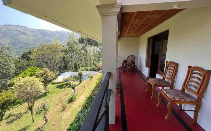 The Castle Vallakkalil Homestay Munnar