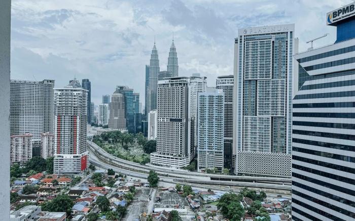 The Colony KLCC View Sky Pool_Amaze_Suite CA1712B