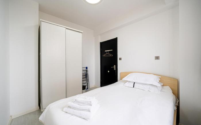 CityHome-4 BRs, 2 Baths, People's Square, the Bund