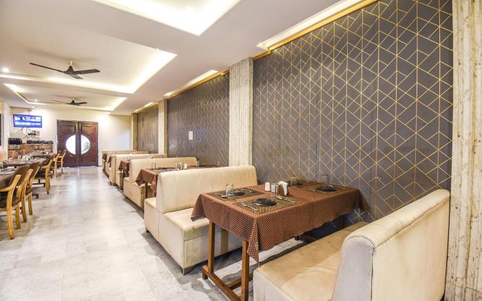 FabHotel Seven Seas