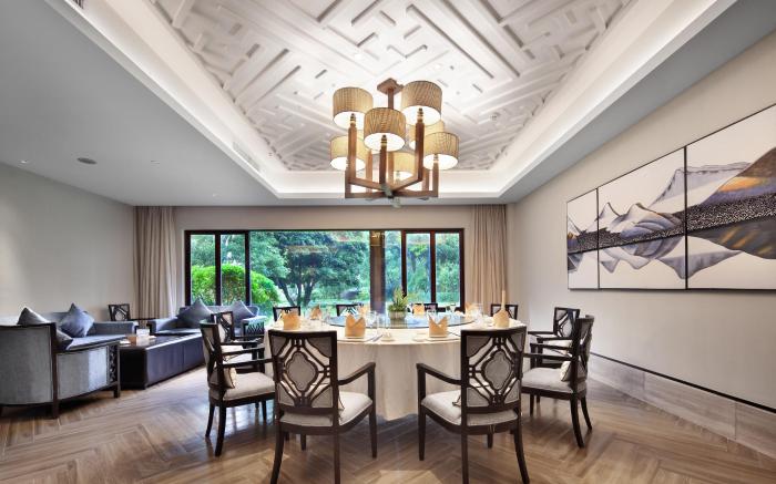 Yangshuo Riverside Resort Hotel