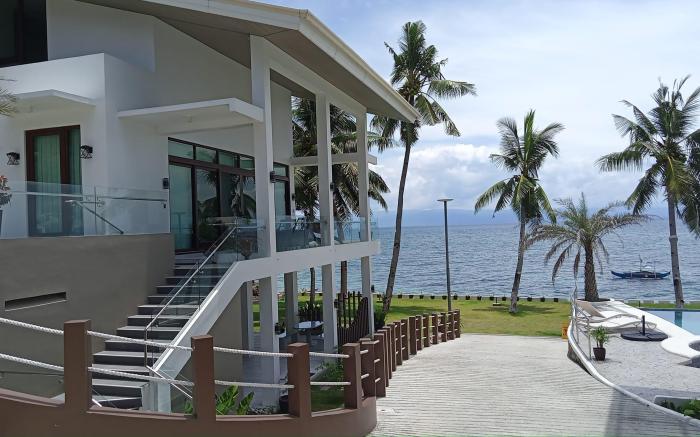 Costa Anita Seaside Resort