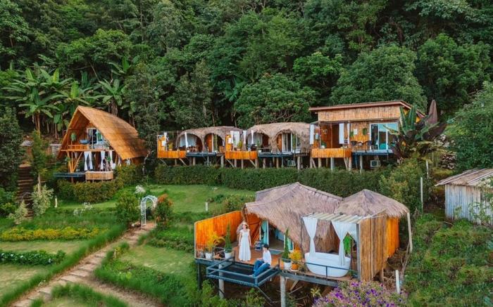 Dao Bon Din Camping
