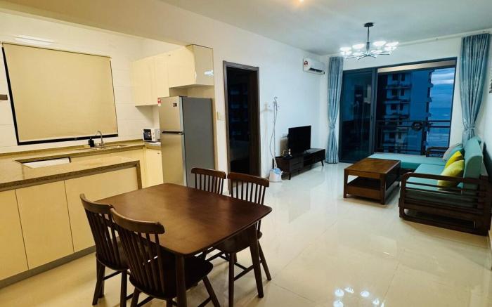2BR 1BA Seaview Apartment