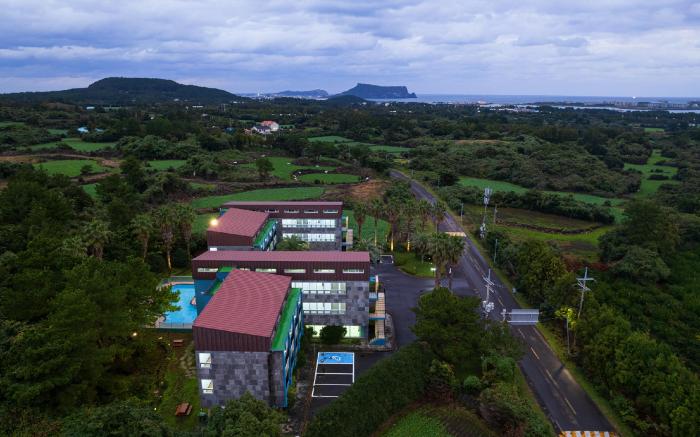 FromH T Resort Jeju Seongsan