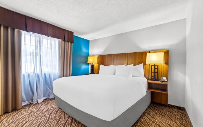 Quality Inn & Suites San Antonio Airport - Red Oak