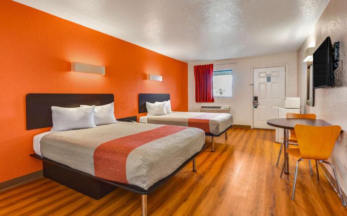 Motel 6 Moultrie, GA