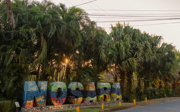 Astra Hotel & Boutique.