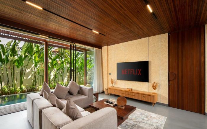 Oza Villa - 4 BR Central Berawa