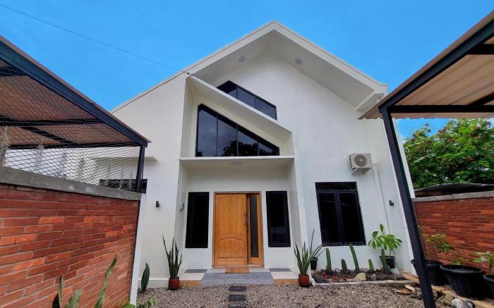 Yustien Homestay Jogja 3 Bedroom (Private Home)