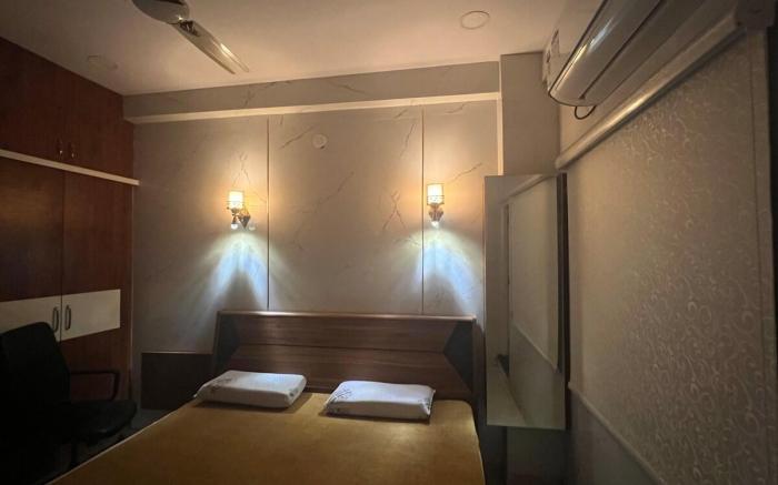 Atlas Homes 1BHK OTT's, WiFi,RO, Balcony