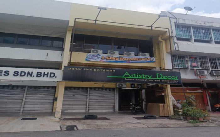 OYO 91085 J Stay Guesthouse