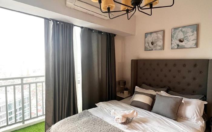 Staycation in Mandaluyong near Makati and BGC